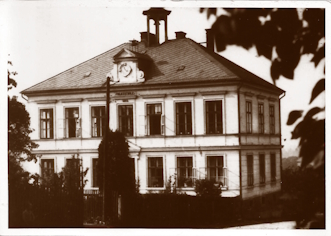 Friedersreuth / Pastviny - škola