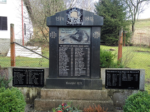 Niederreuther Kriegerdenkmal 2013